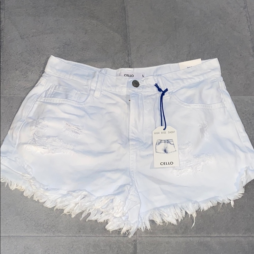 Forever 21 CELLO white jean short